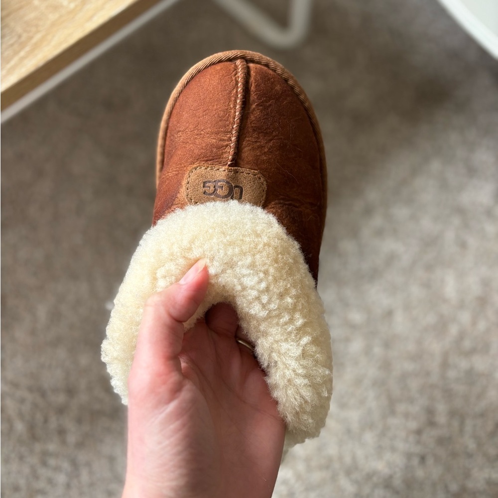 UGG Chestnut Suede Sheepskin Mule Slippers with Cream Collar - Picture 4 of 9
